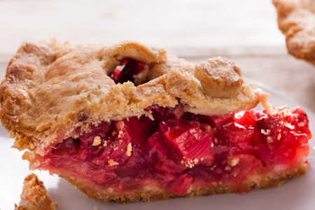 Home Baked Strawberry Rhubarb Pie